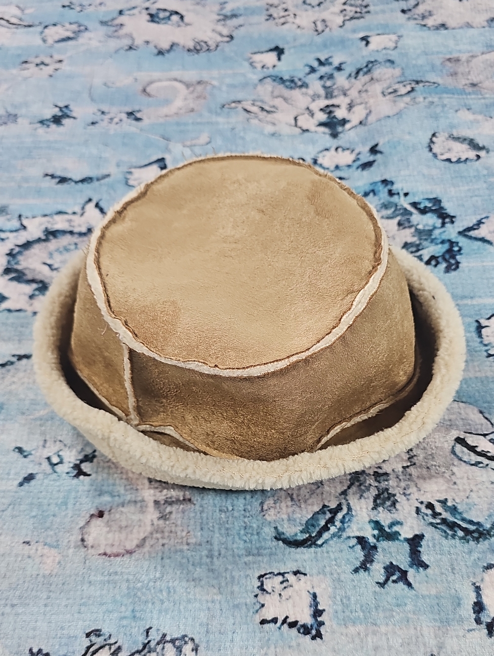 Source Unknown Larger Size 7+  Shearling-Trim Suede Bucket Hat - Tan